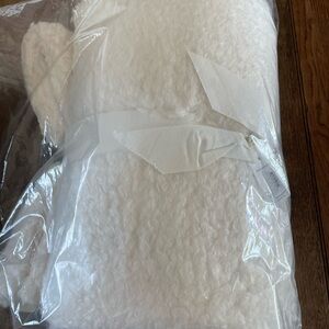 Cozy White Fleece Blanket - Pottery Barn